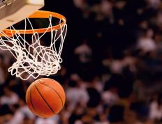 Uzi迎来三赛季出色发挥，公牛观众热烈欢呼！比赛高潮迭起